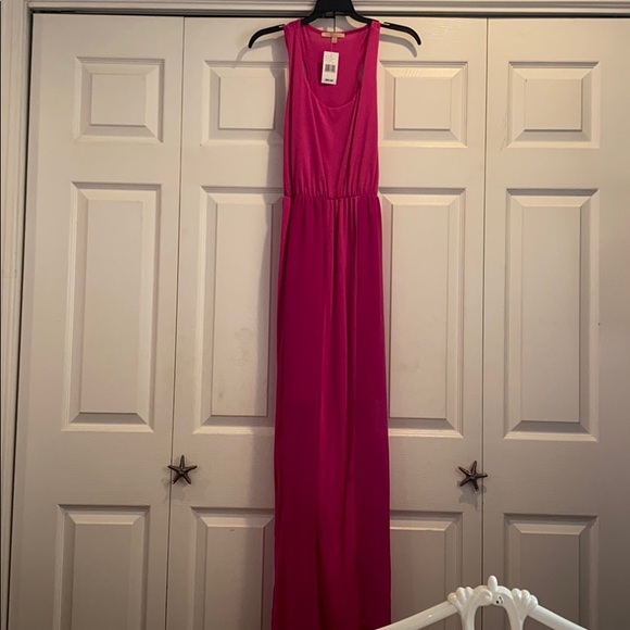 Gibson Latimer Dresses & Skirts - Gibson Latimer Small Fuschia Dress